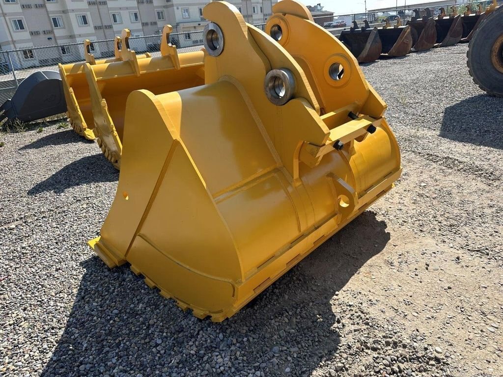 2023 400 SERIES EXCAVATOR 84 INCH CLEAN UP BUCKET