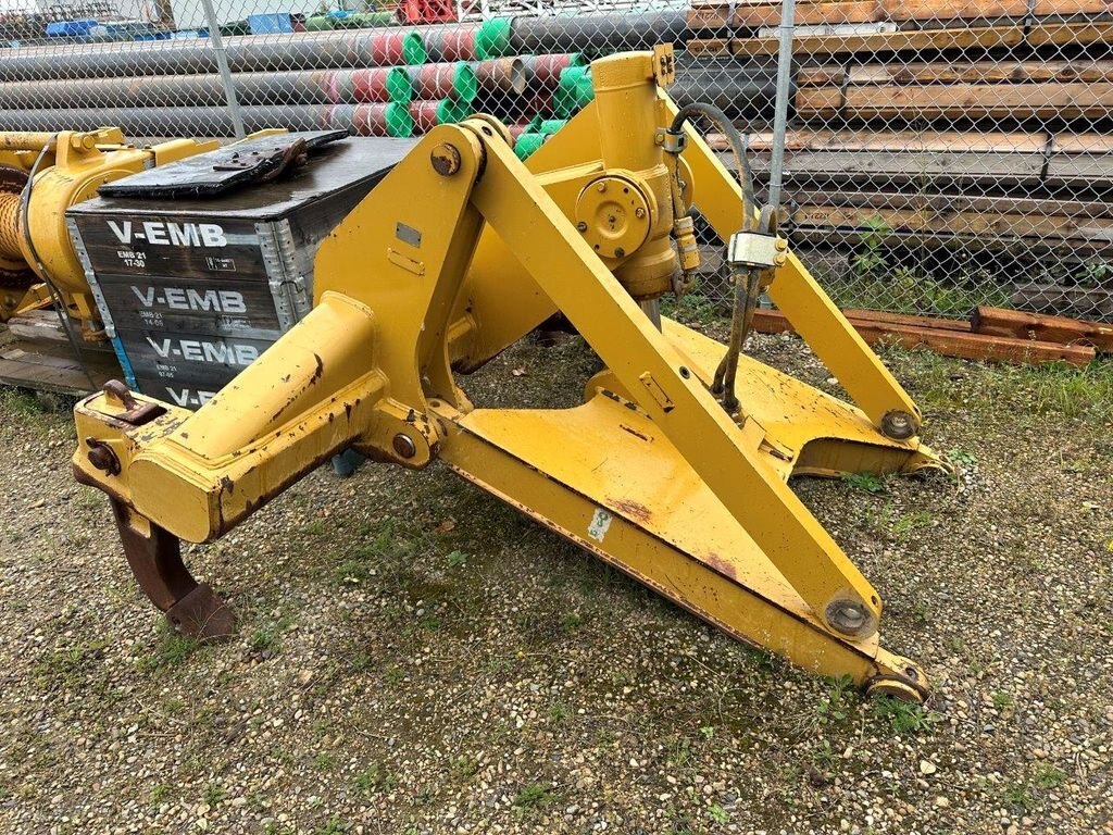 CATERPILLAR D6T RIPPER