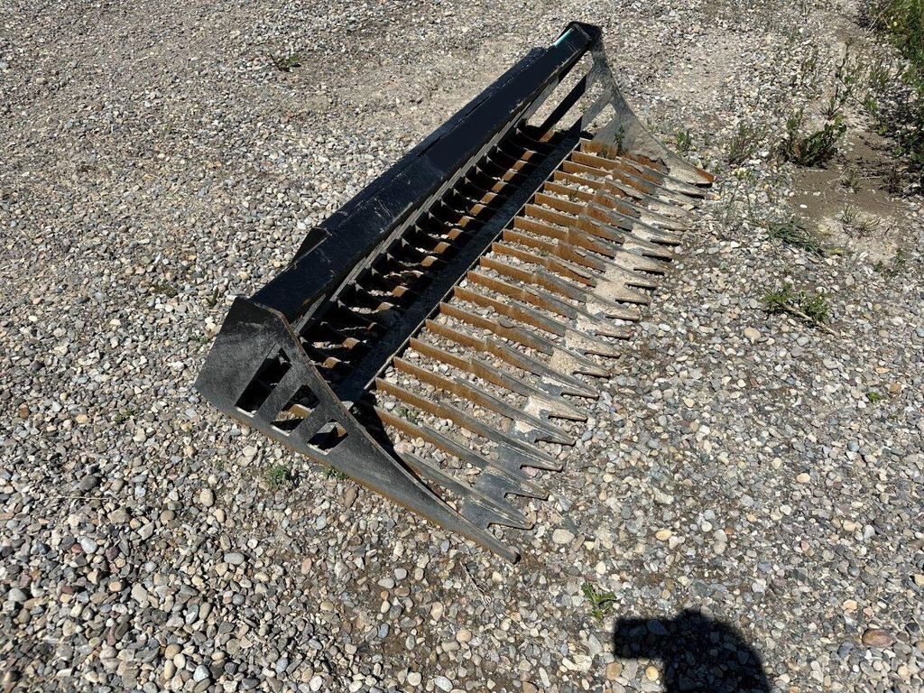 SKID STEER 66 INCH SKELETON BUCKET