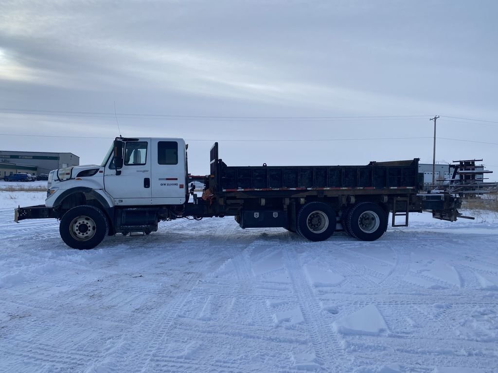 2009 International 7600 Side Dump Truck #8202 BP