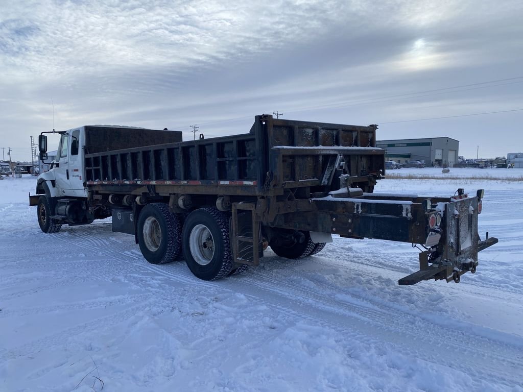 2009 International 7600 Side Dump Truck #8202 BP