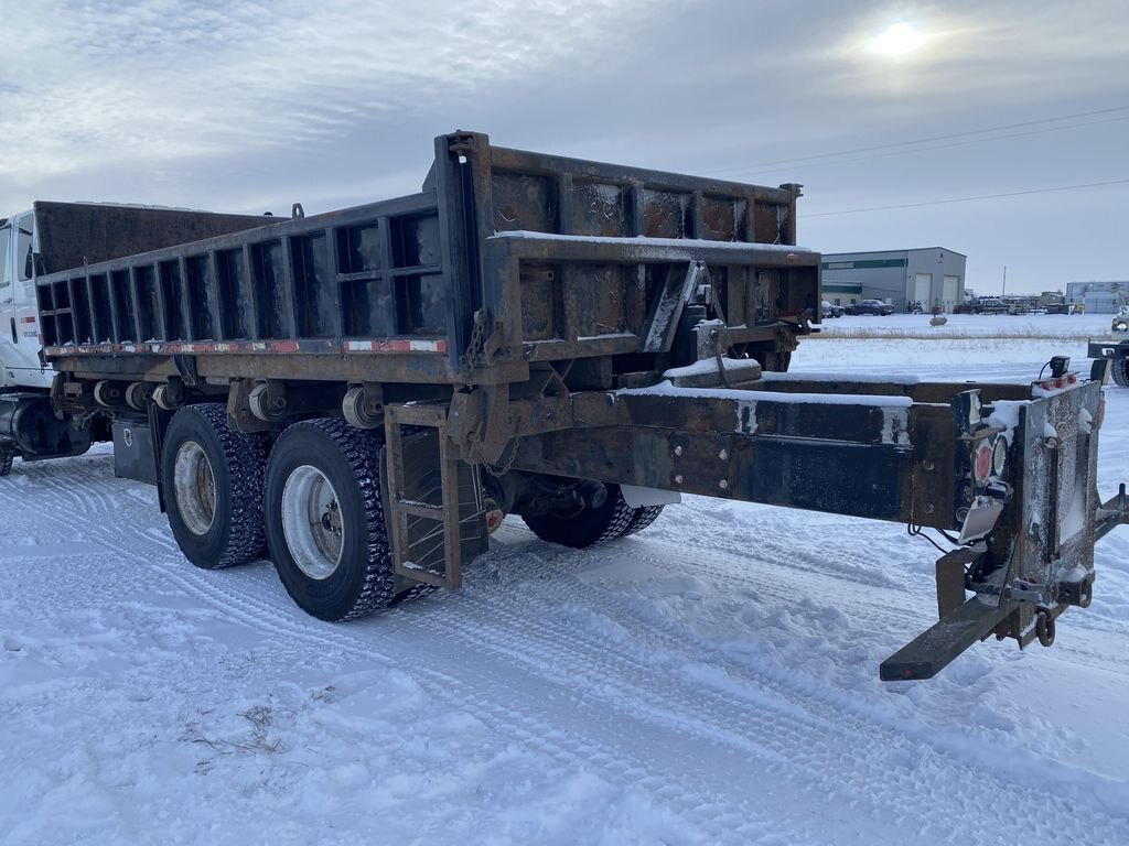 2009 International 7600 Side Dump Truck #8202 BP