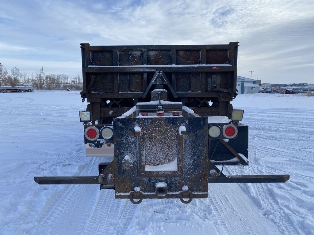 2009 International 7600 Side Dump Truck #8202 BP