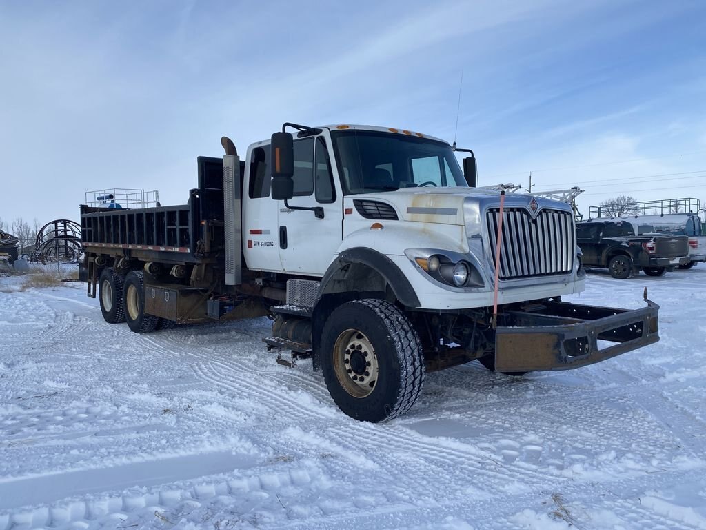 2009 International 7600 Side Dump Truck #8202 BP