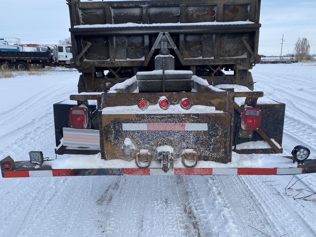 2009 International 7600 Side Dump Truck #8240 BP