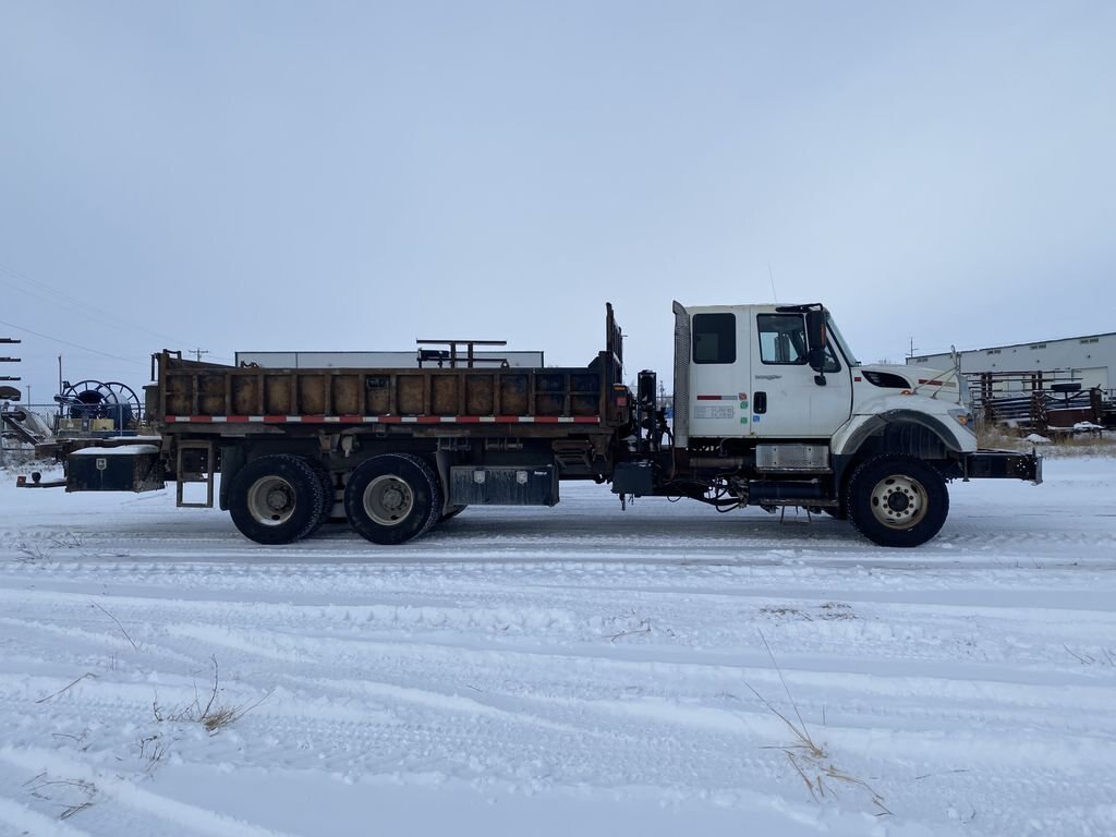 2009 International 7600 Side Dump Truck #8240 BP