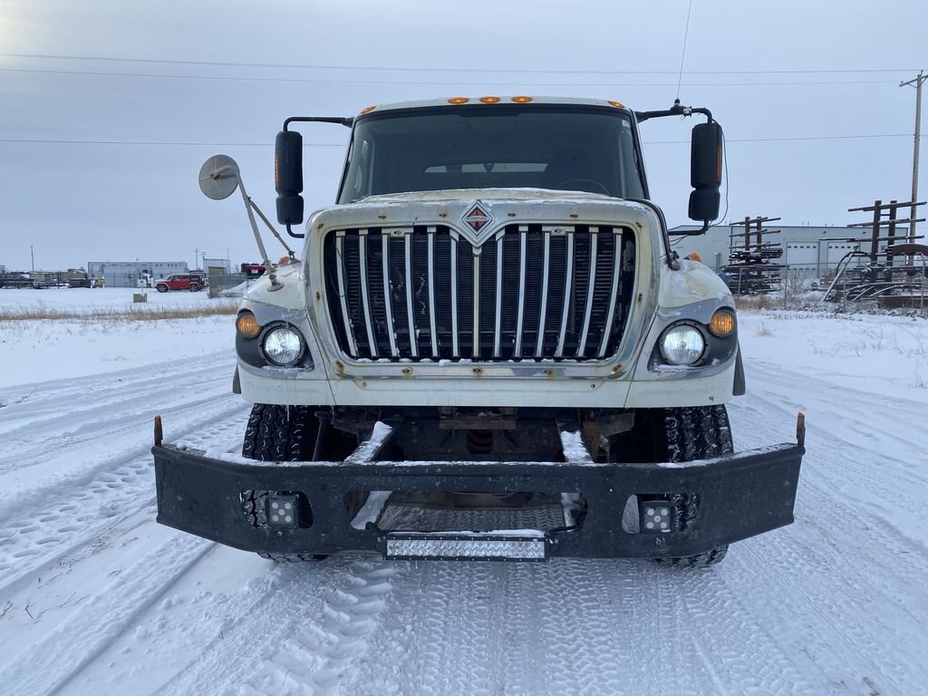 2009 International 7600 Side Dump Truck #8240 BP