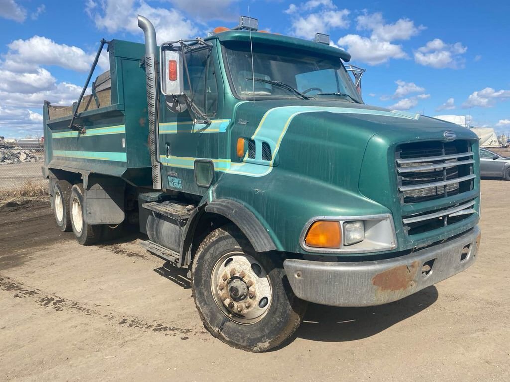 1999 Sterling LT8513 Tandem Gravel Truck #8470 AS