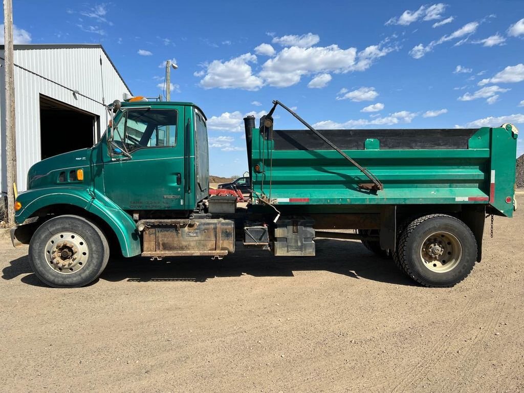 2000 Sterling Acterra Single Axle Dump Truck with CAT 3126 #7252 JF