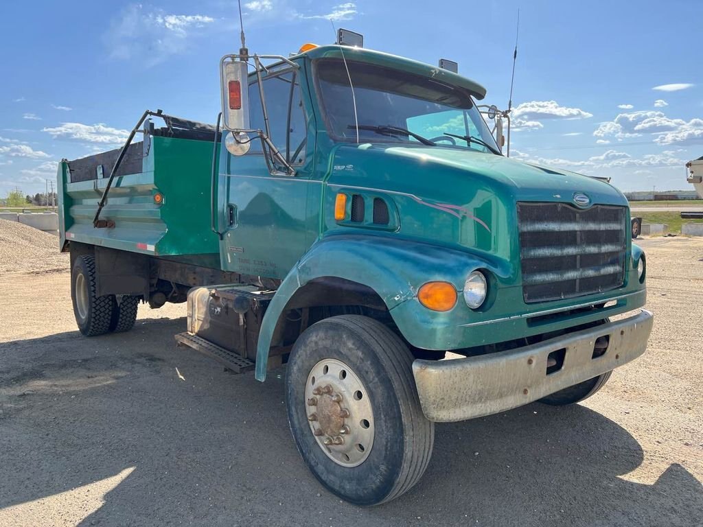 2000 Sterling Acterra Single Axle Dump Truck with CAT 3126 #7252 JF