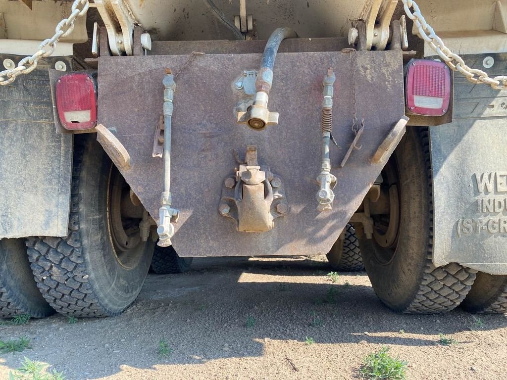 1998 Peterbilt 379 Gravel Truck #7522 BP