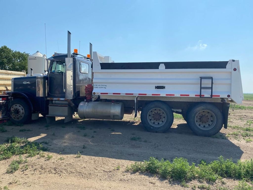 1998 Peterbilt 379 Gravel Truck #7522 BP