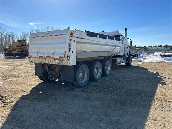 2013 Cat 660 Tri Axle Dump Truck #7118 JP