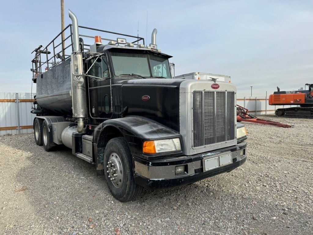 1991 Peterbilt 377, Finn Hydroseeder 83VVCN JP