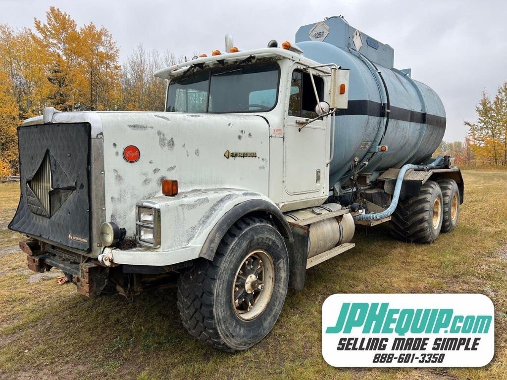 1992 International 9300 6x4 SBA Tank Truck - #7884 JF