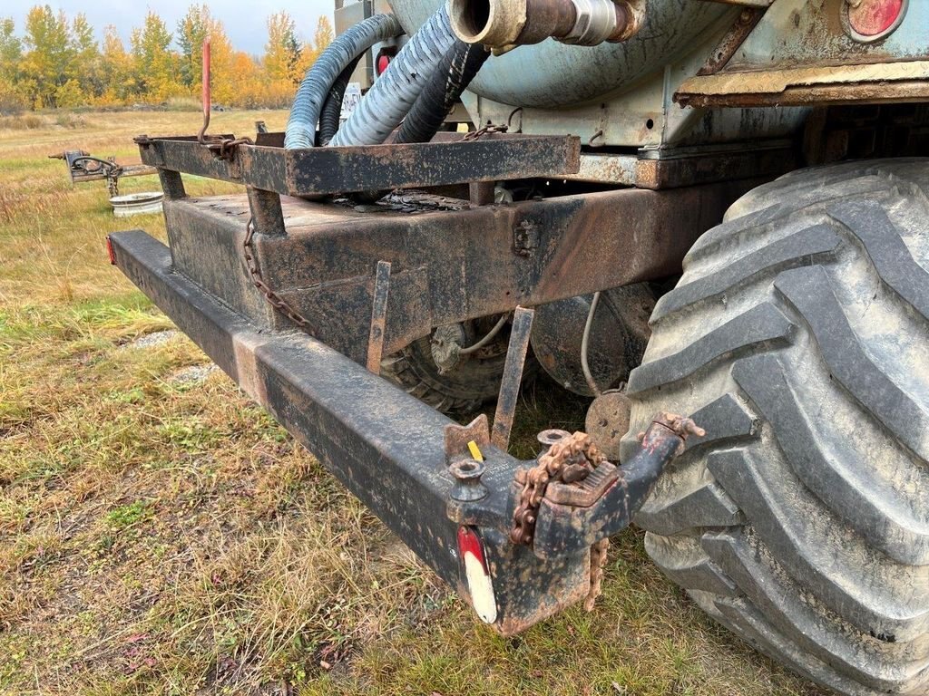 1992 International 9300 6x4 SBA Tank Truck #7884 JF