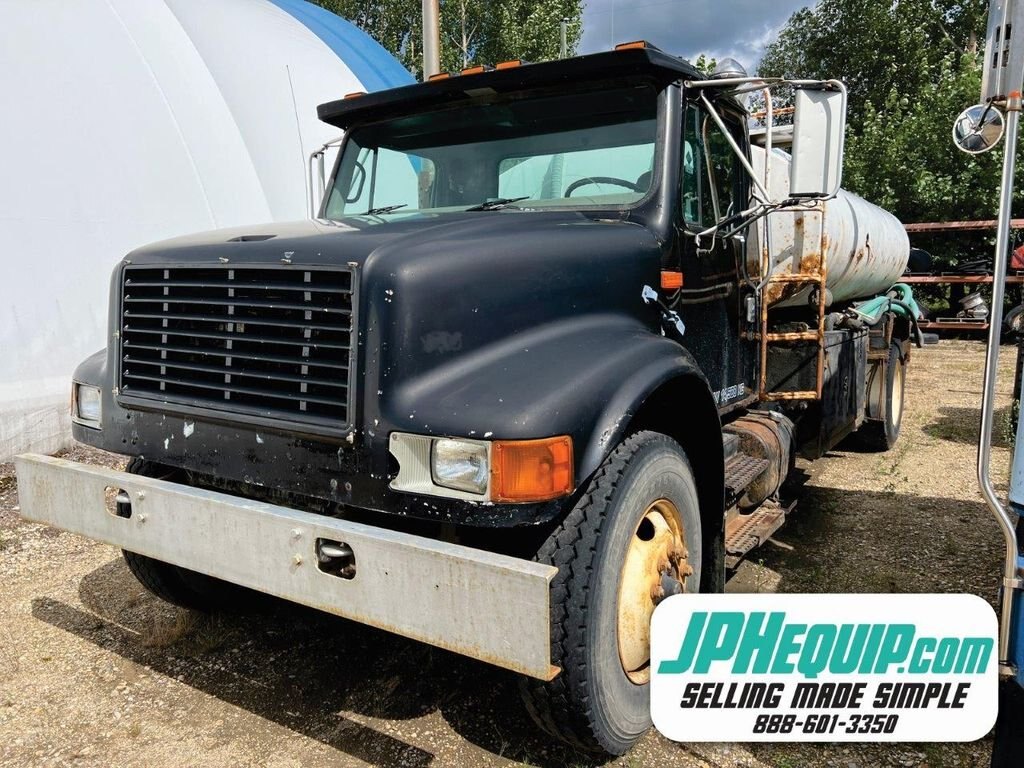 1999 International 4700 Potable Water Truck - #7660 JF