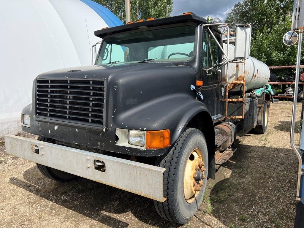 1999 International 4700 Potable Water Truck #7660 JF