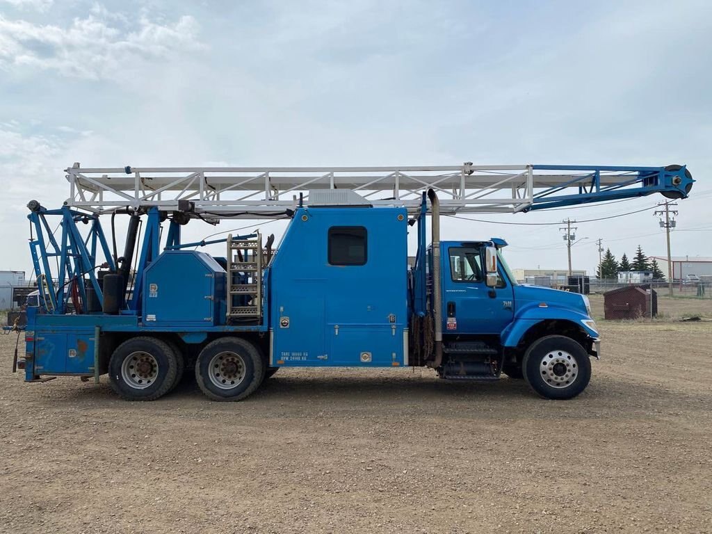 2007 International 7400 SFA Tandem Axle Swab Rig #7440 BP