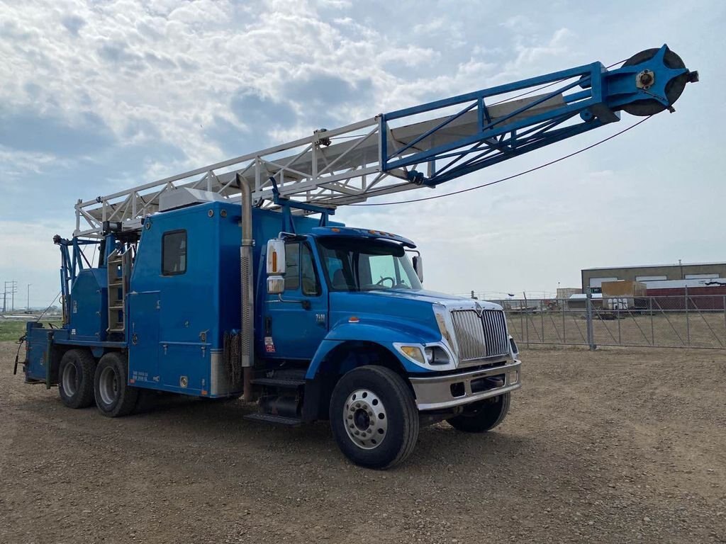 2007 International 7400 SFA Tandem Axle Swab Rig #7440 BP