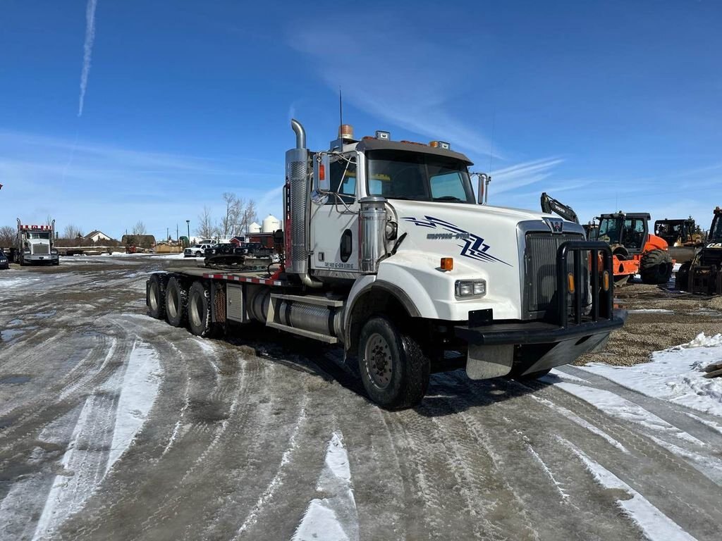 2005 Western Star Tri Axle Winch Truck #7138 AS