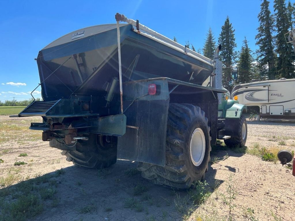 1999 International 2554 4x2 Spreading Truck #6338 JF