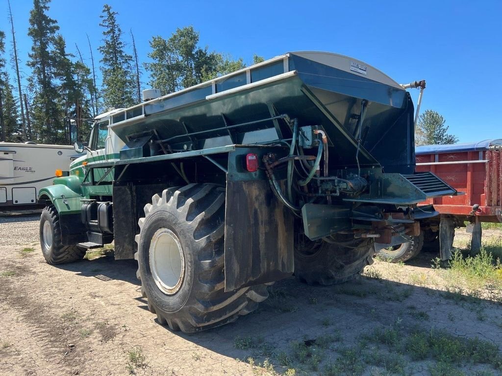 1999 International 2554 4x2 Spreading Truck #6338 JF