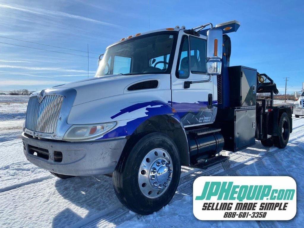 2005 International 4300 Knuckle Boom Truck - #8250 BP