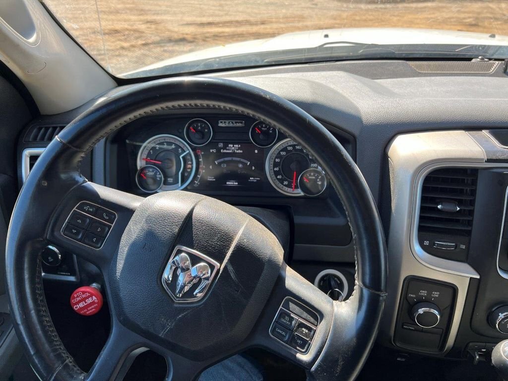 2014 Dodge RAM 5500 HD SLT Picker and Post Driving Truck LOW KMs #8533 JF