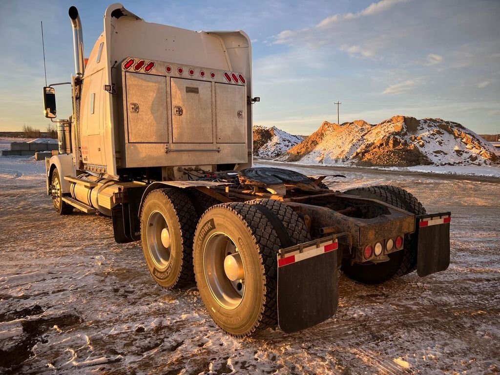 2010 Western Star 4900FA Sleeper Truck with New Engine and Transmission #8141 JF