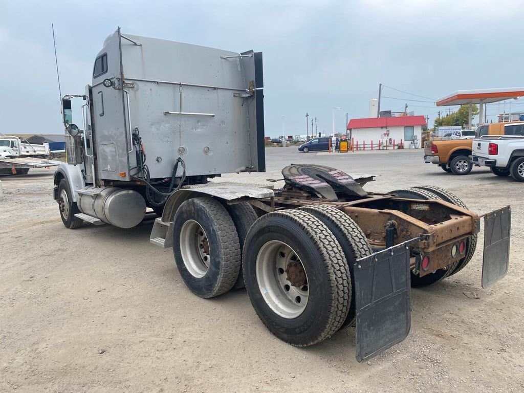 2010 International 9900 Eagle Heavy Duty Truck #7739 AS