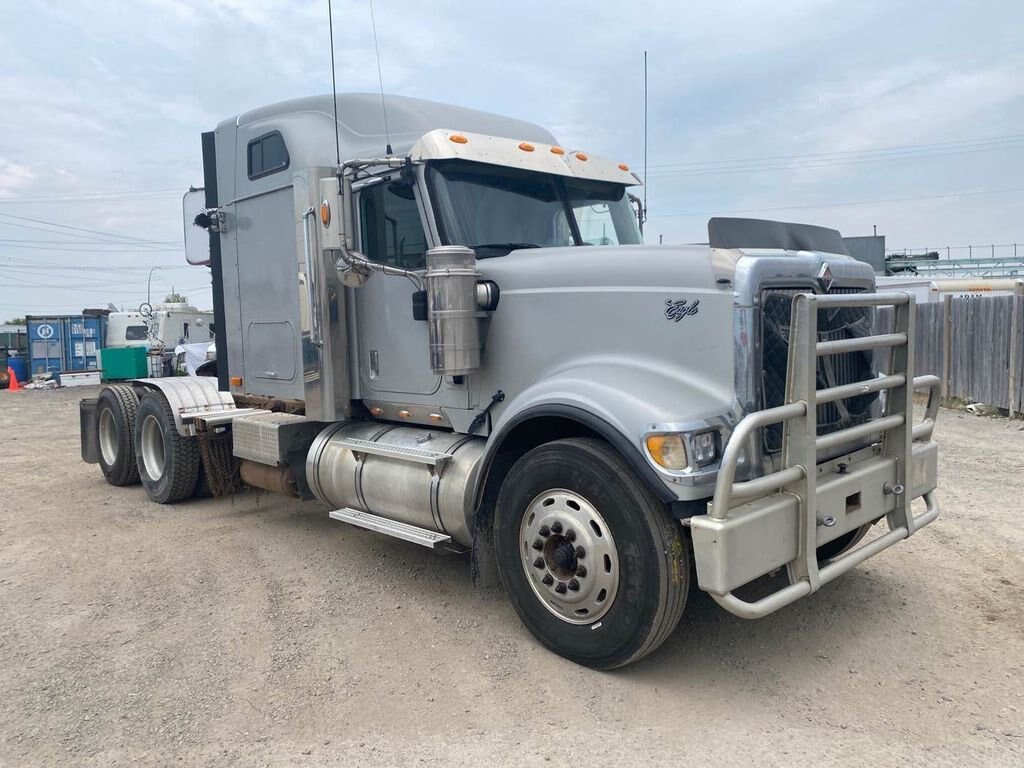 2010 International 9900 Eagle Heavy Duty Truck #7739 AS