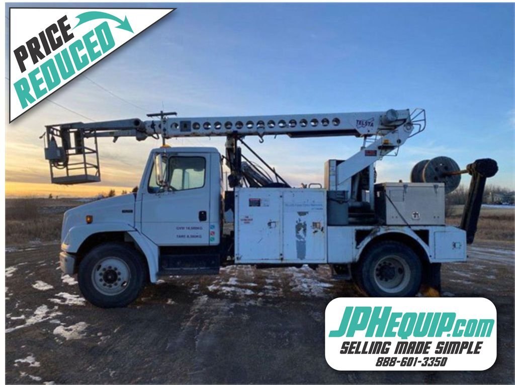 2000 Freightliner FL70 Boom Truck - #8171 BP