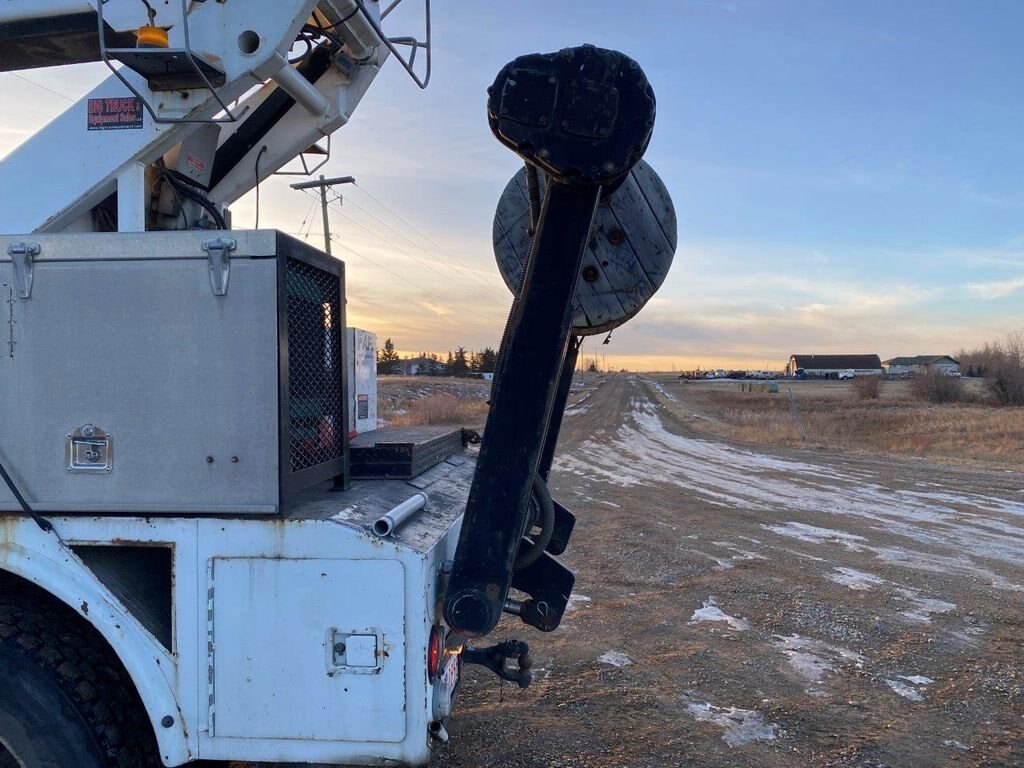 2000 Freightliner FL70 Boom Truck #8171 BP