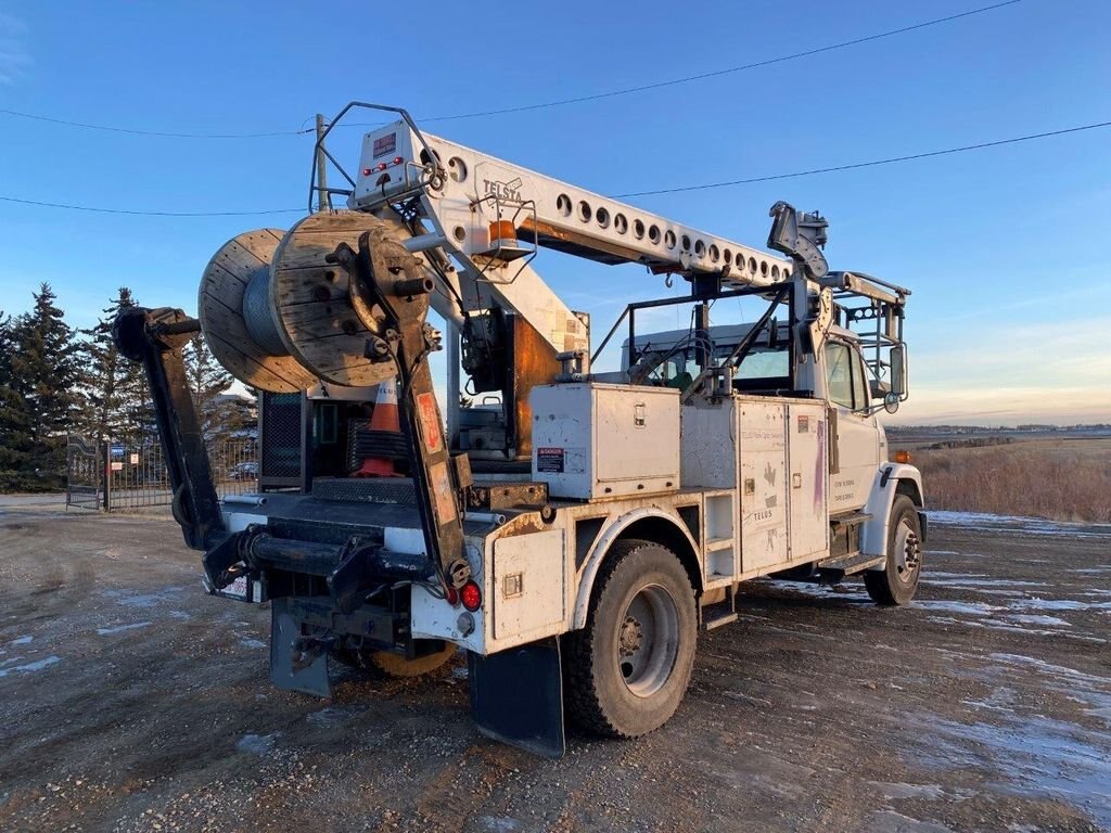 2000 Freightliner FL70 Boom Truck #8171 BP