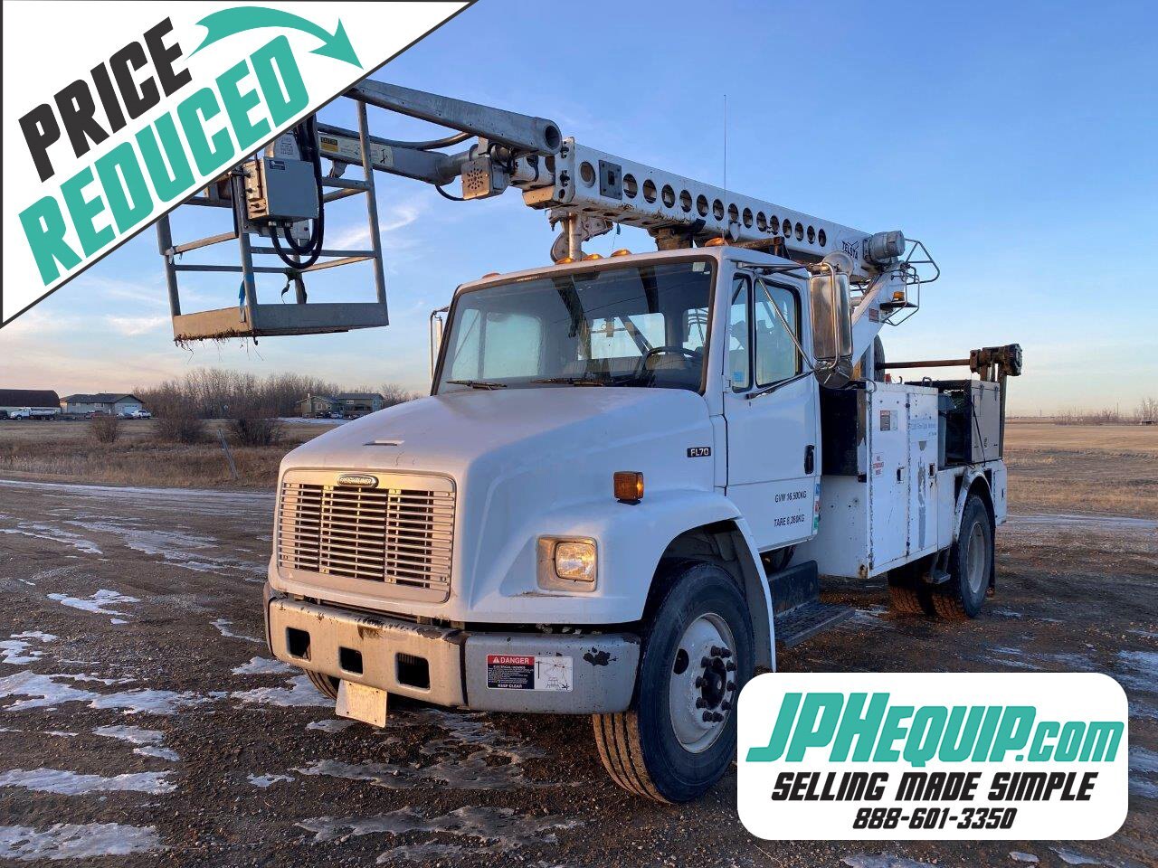 2000 Freightliner FL70 Boom Truck #8171 BP