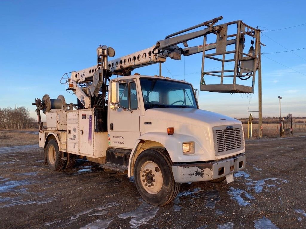 2000 Freightliner FL70 Boom Truck #8171 BP