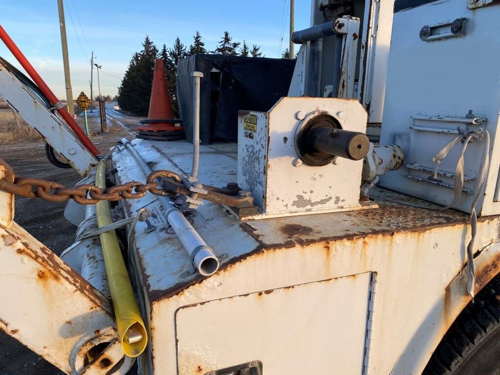 2000 Ford F 750 Super Duty Bucket Truck #8170 BP