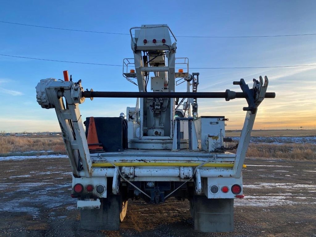 2000 Ford F 750 Super Duty Bucket Truck #8170 BP