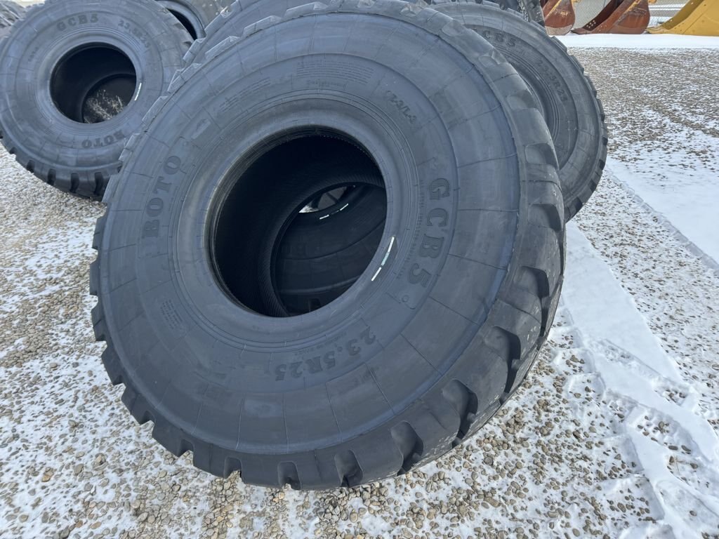 2024 Boto 23.5R25 GCB5 Tires #8184 JPH