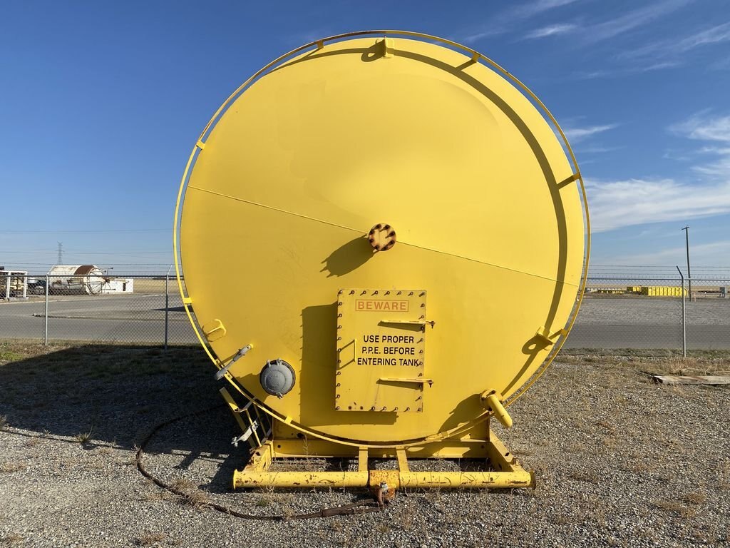 Remo 400 Barrel Tank 17 Available @ $22,000 Per Tank 400 Barrel Acid Tank, 400 Barrell Fuel Storage Tank, 400 Barrell Hydrocarbon Tank, 400 Barrell Diesel Fuel #8385 BP