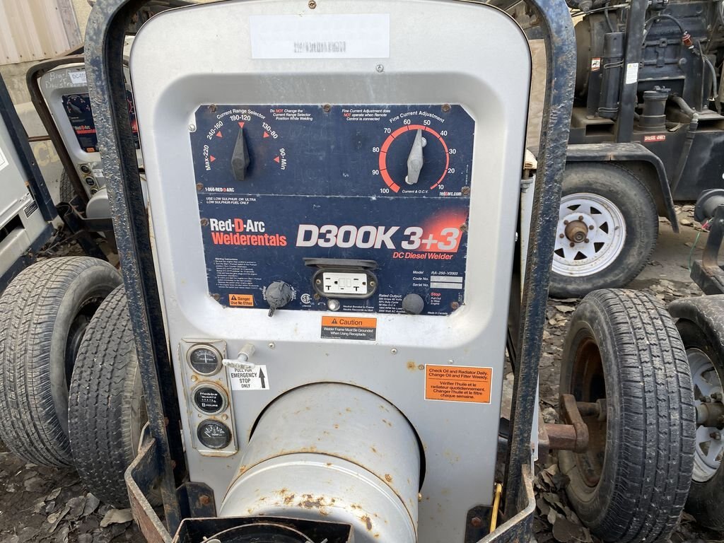 2011 Red D Arc D300K3+3 Welder