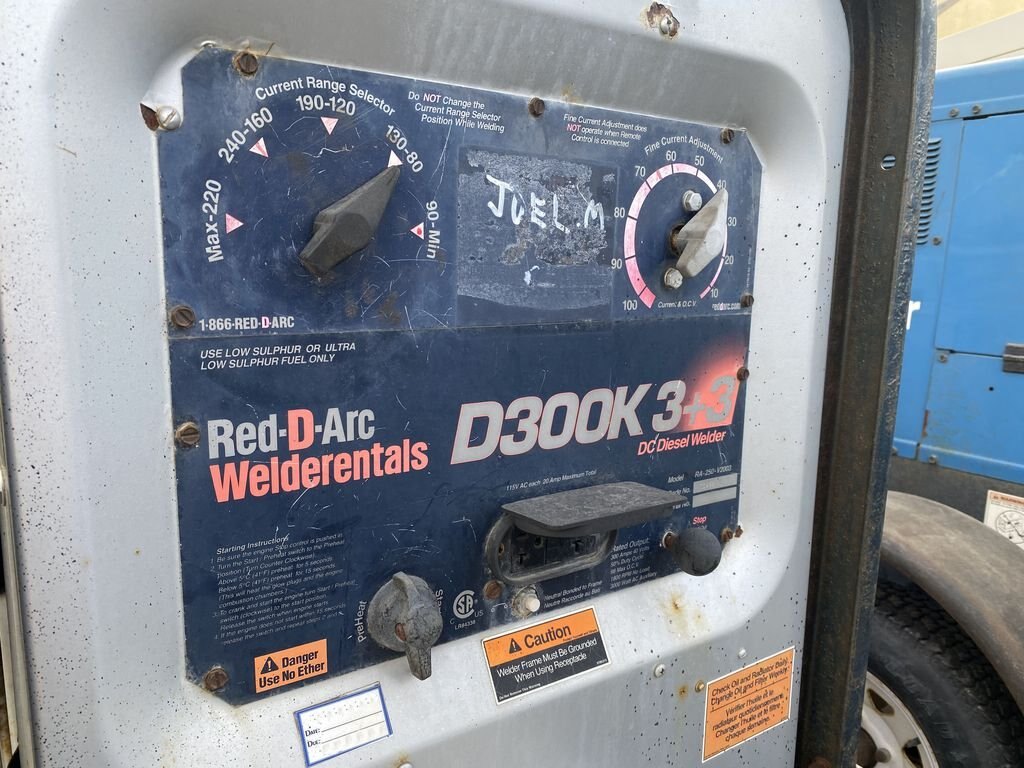 2010 Red D Arc D300K3+3 Welder