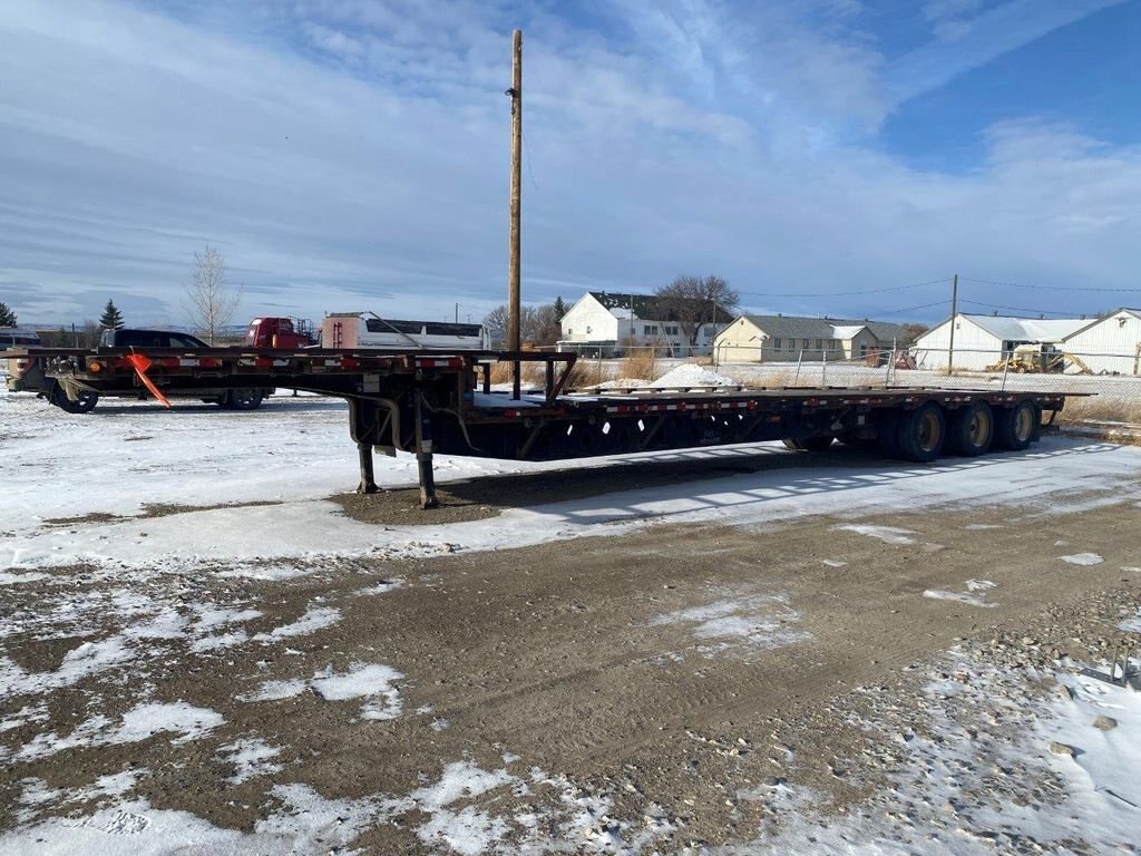 2007 Manac 2007 Manac Drop Deck Hay Wagon Trailer 8233 BP