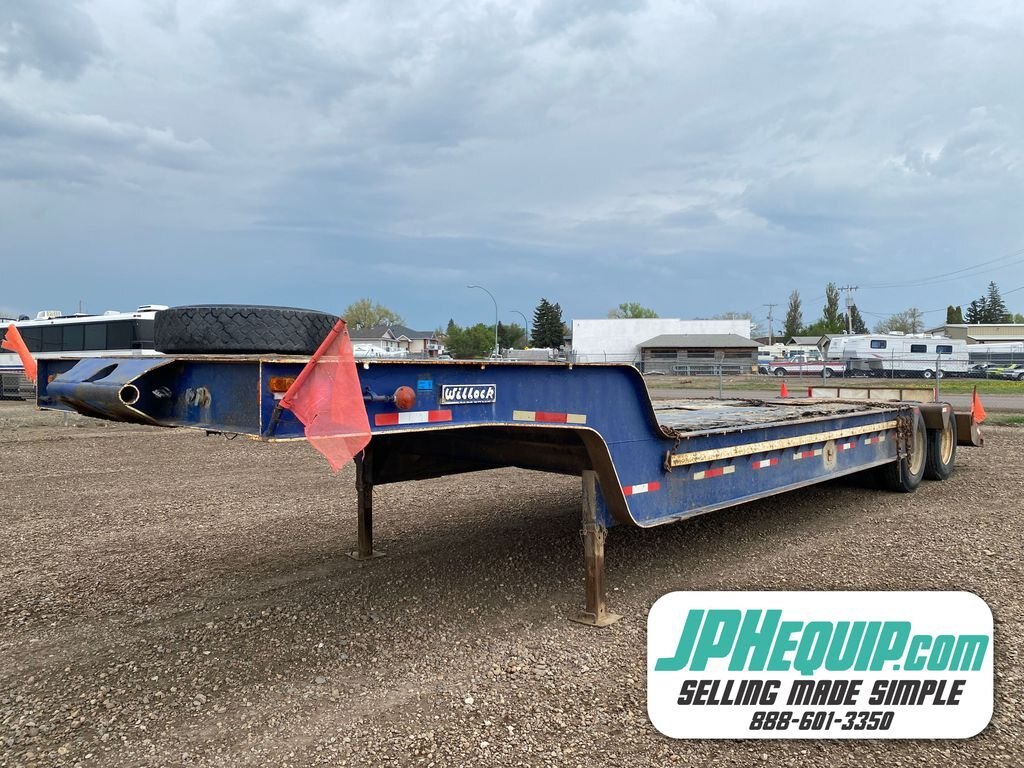 1972 Willock Step Deck Trailer with Beavertail #8560 BP