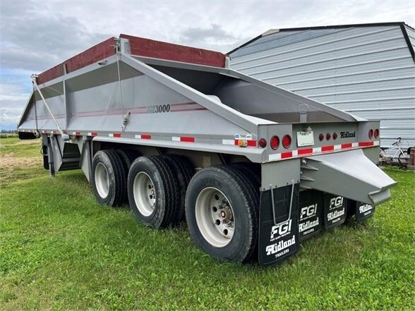 2014 Midland MX3000 Belly Dump Trailer in Excellent Condition #7671 JF