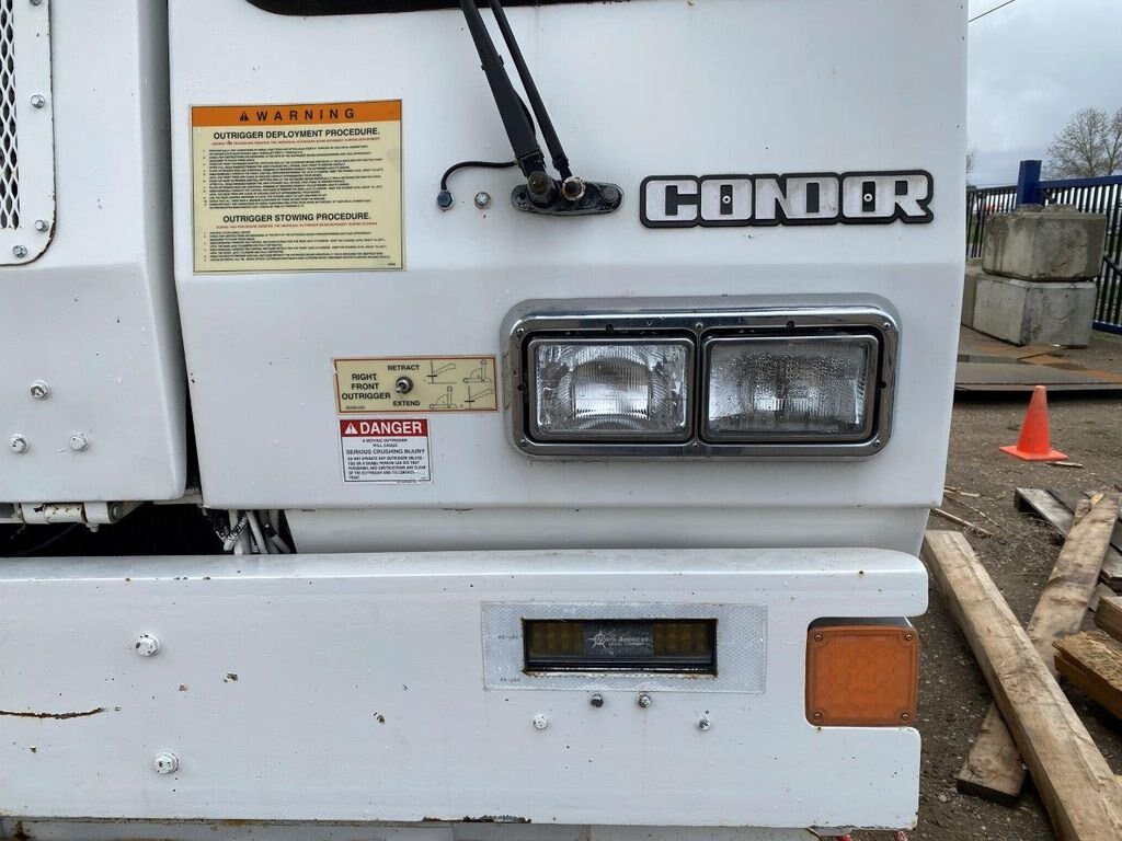 1999 Condor 150I Boom Truck 153 ft Mounted on 1999 Special Truck Inc Badger Bucket Truck #8600 BP