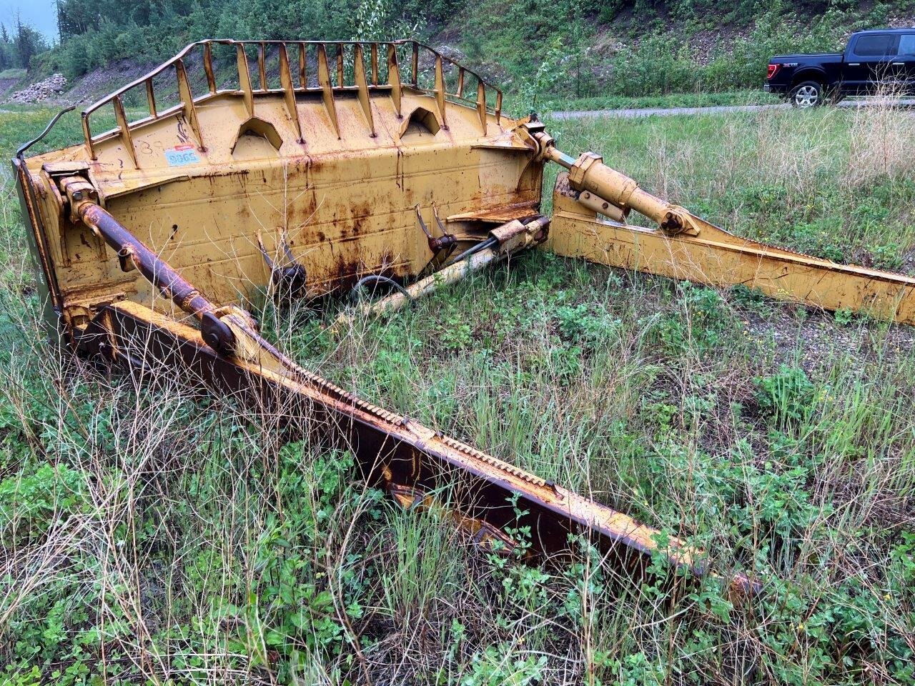 CATERPILLAR D8 12FT SEMI U BLADE