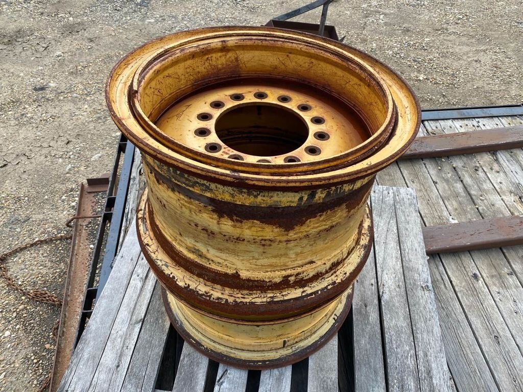 FT025T MOTOR GRADER RIMS CAME OFF 772GP GRADER