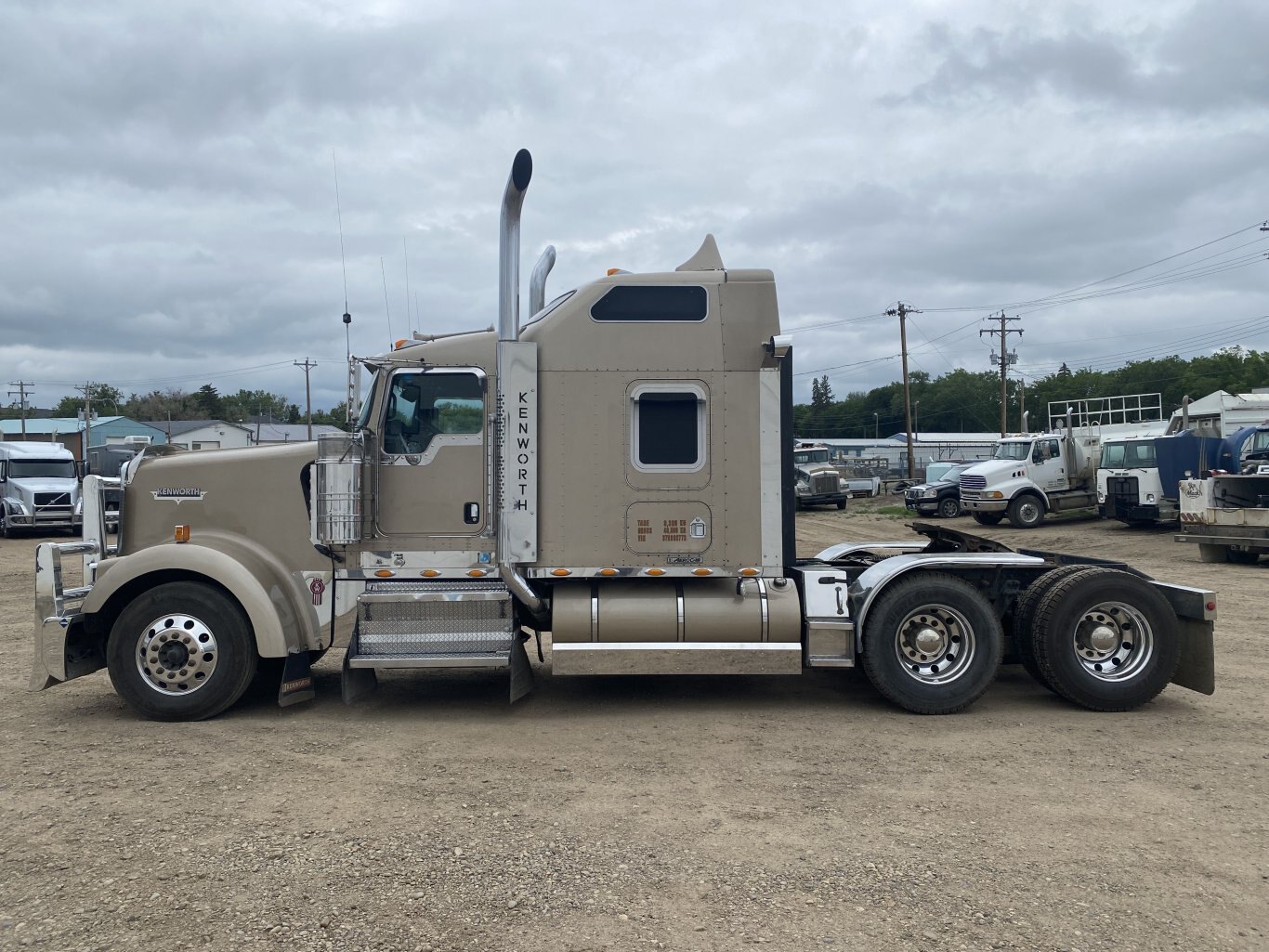 2007 Kenworth W900B Heavy Truck with Sleeper #8786 BP